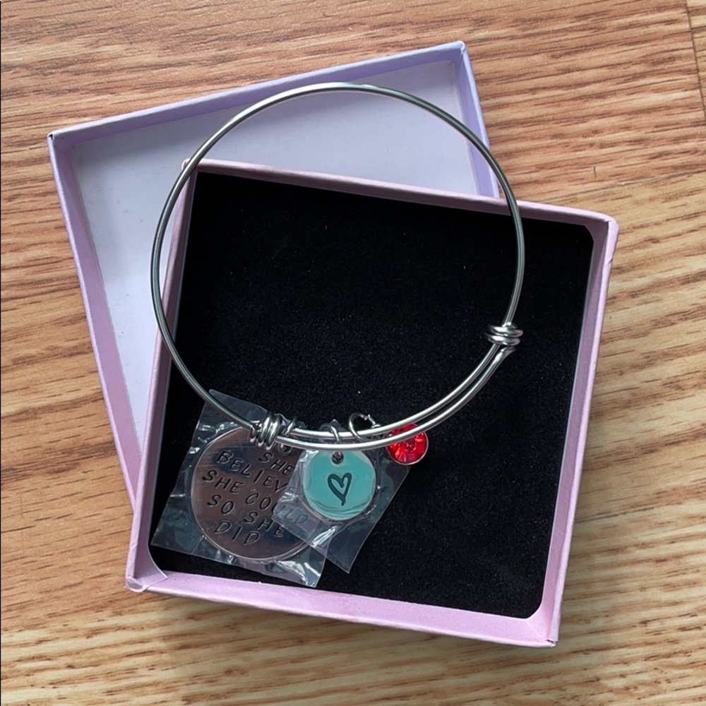 Bangle bracelet